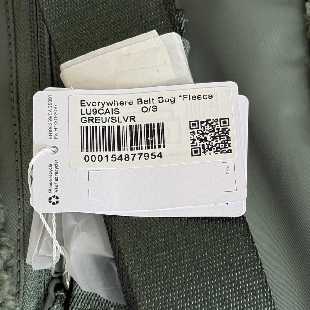 Lululemon Everywhere Fleece Belt Bag Crossover Bag in Gray Eucalyptus/Silver-1L - Picture 4 of 9